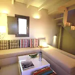 270 Oias View