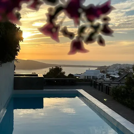 270 Oias View *
