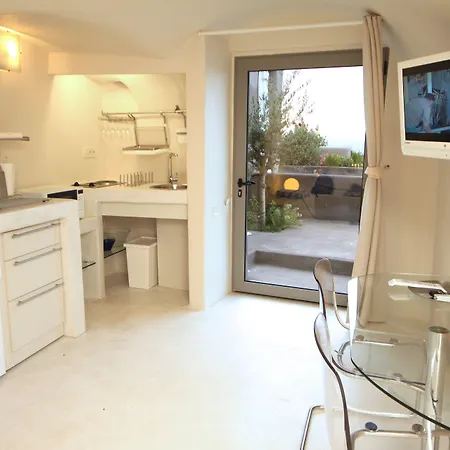 270 Oias View *