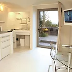 270 Oias View *