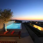 270 Oias View *
